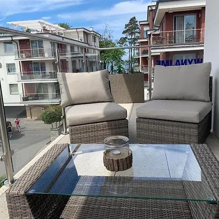 Apartament Nadmorski Z Basenem Klifowa Rewal Exterior photo