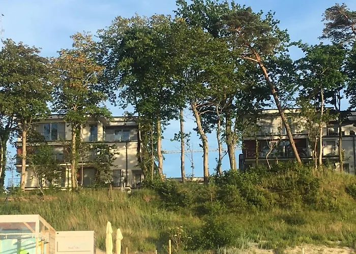 Apartament Nadmorski Z Basenem Klifowa Rewal