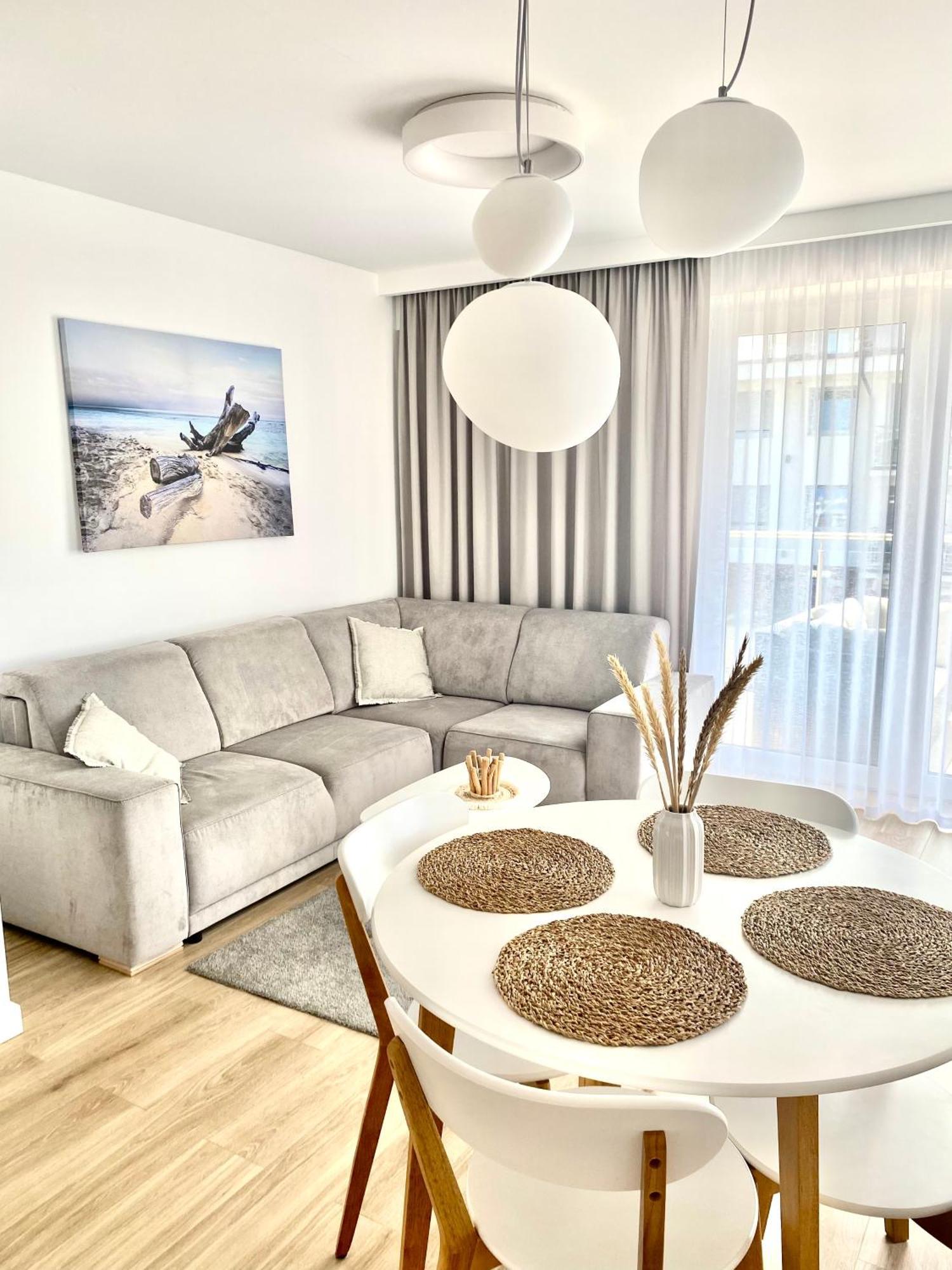 Apartment Nadmorski Z Basenem Klifowa *
